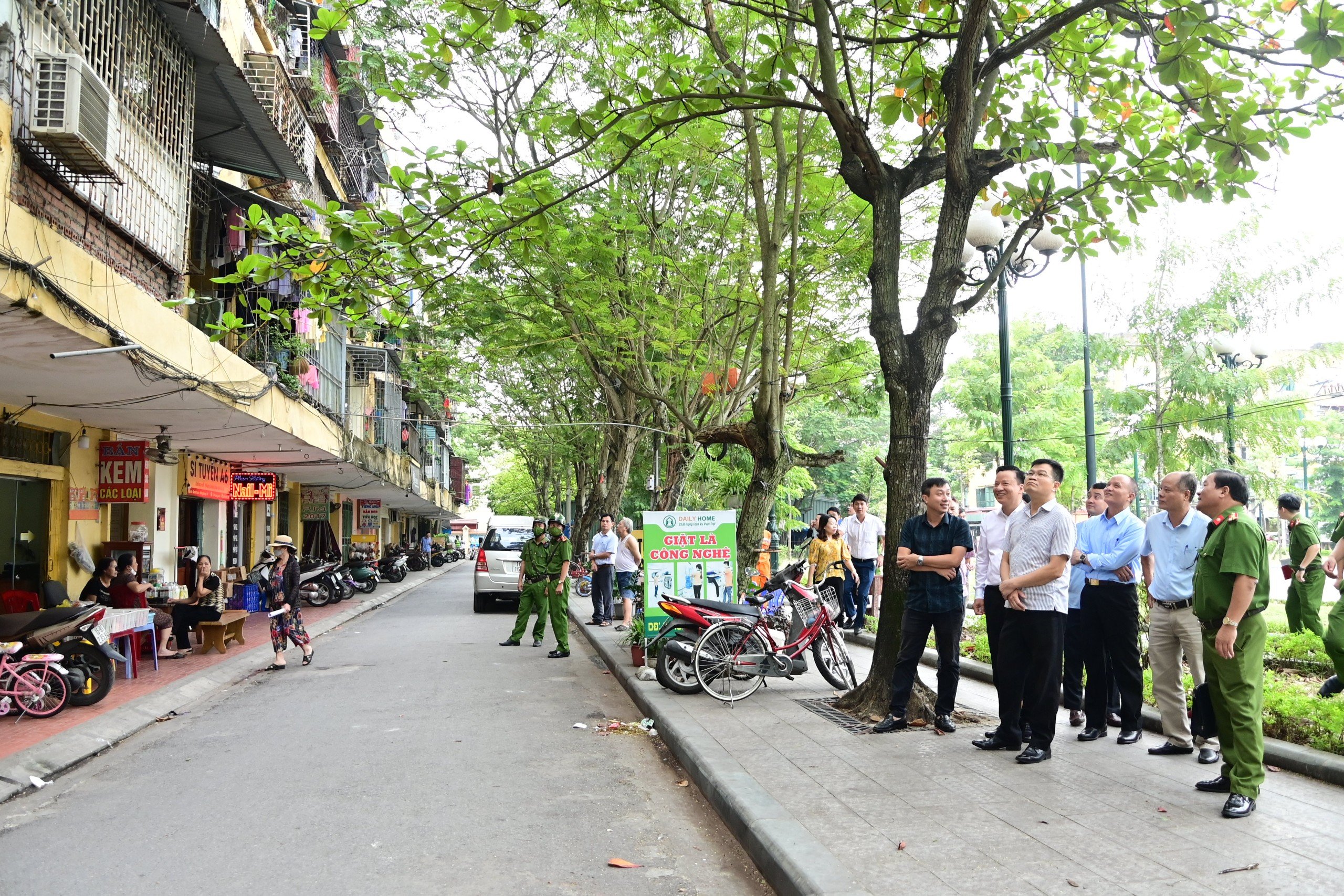 Hoàn thành việc tháo dỡ lồng sắt, chuồng cọp tại các chung cư thuộc sở hữu Nhà nước trên địa bàn thành phố trong tháng 12/2023.